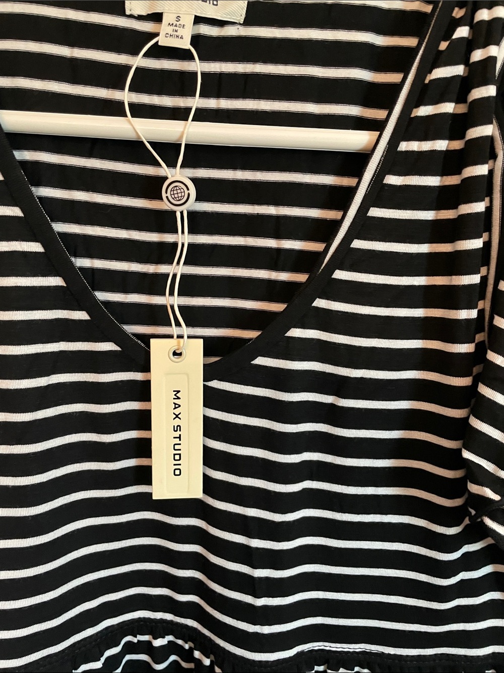 Max Studio Black & White Striped V-Neck Tee